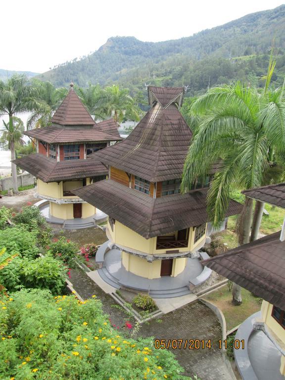 Sapadia Hotel And Cottage Parapat Quarto foto