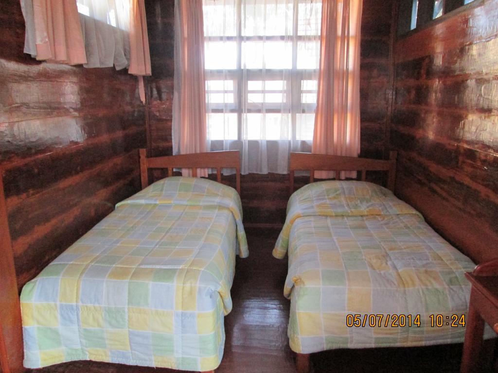 Sapadia Hotel And Cottage Parapat Quarto foto